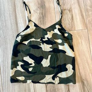 Hayden Los Angeles Women's Camouflage Cami Tank Top Size M Green